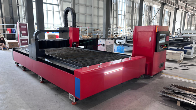St&ouml;rande och effektiv sk&auml;rmaskin 3015-6KW lasersk&auml;rmaskin | Industriella sk&auml;rl&ouml;sningar av professionell kvalitet